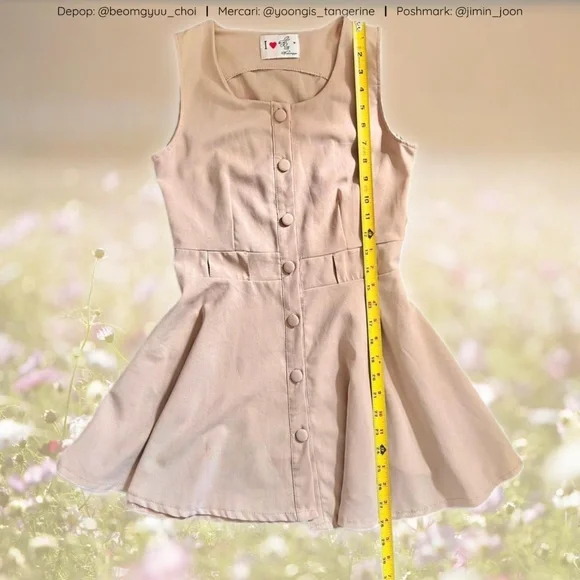 Beige vintage dress ✨ - Picture 3 of 5